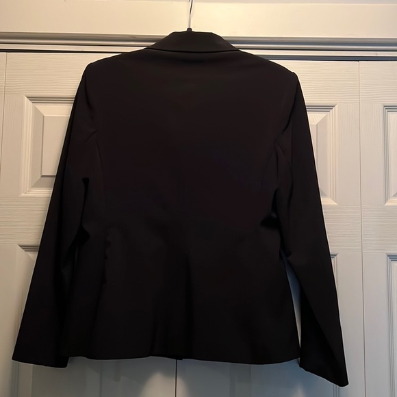 Simple Black Blazer - Picture 2 of 6
